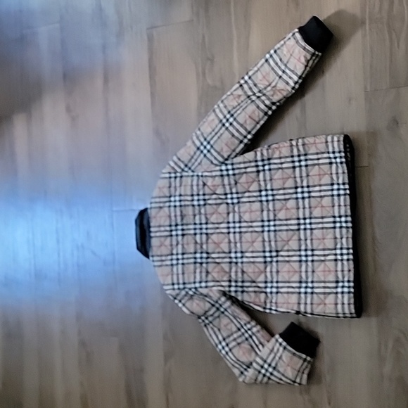 Burberry Quilted Jacket - Picture 7 of 7